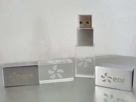 Clés USB publicitaires avec bouchon - Script Adour